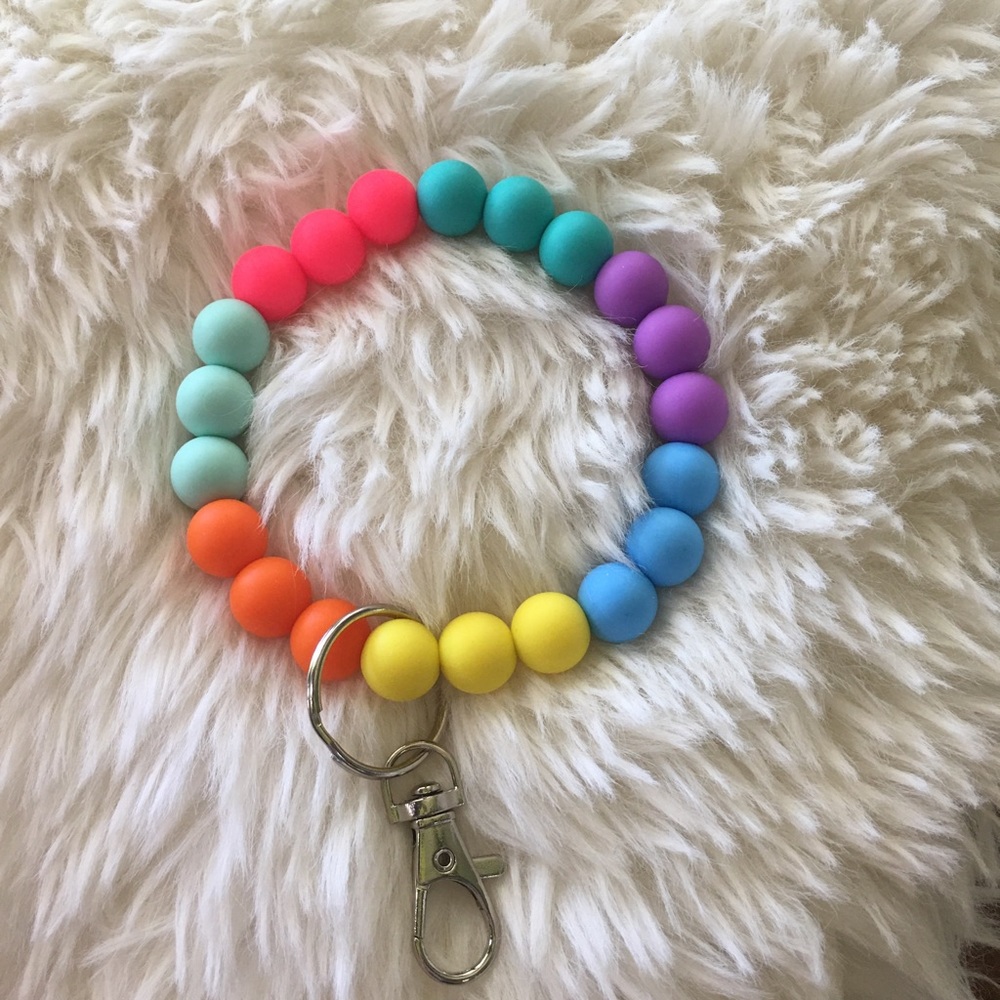 Silicone wristlet